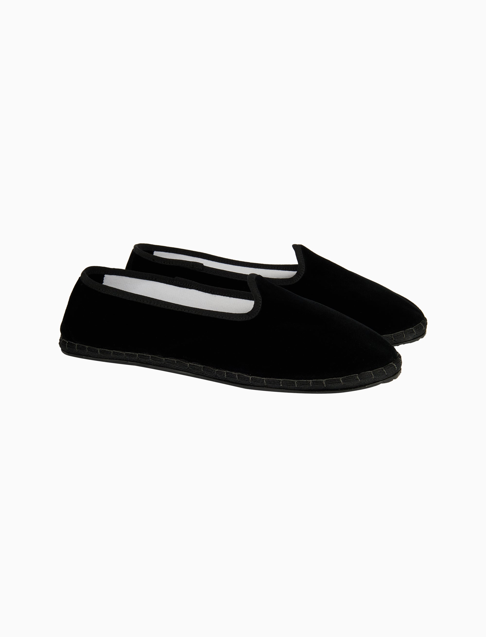 Unisex's plain black velvet shoes | Gallo