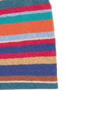 Gorro infantil de forro polar azul claro con rayas multicolor