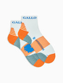 Unisex super short white technical terry cloth socks with chevron motif