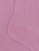 Kurze Herrensocken aus Kaschmir mit Rippenstruktur in einfarbigem Rosa